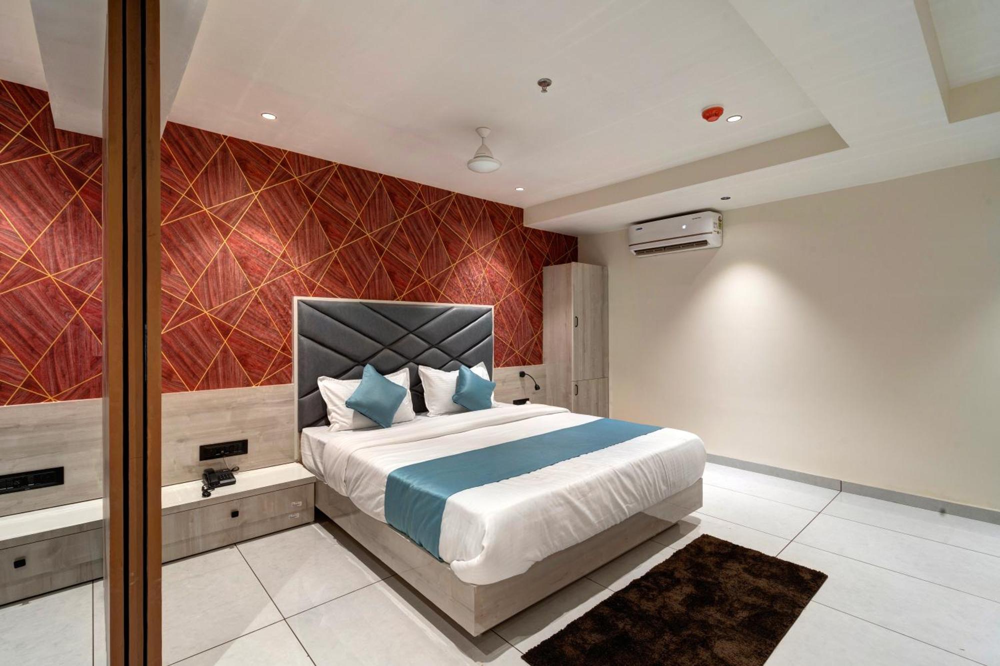Hotel Shrimad Villa Gandhinagar Exterior photo