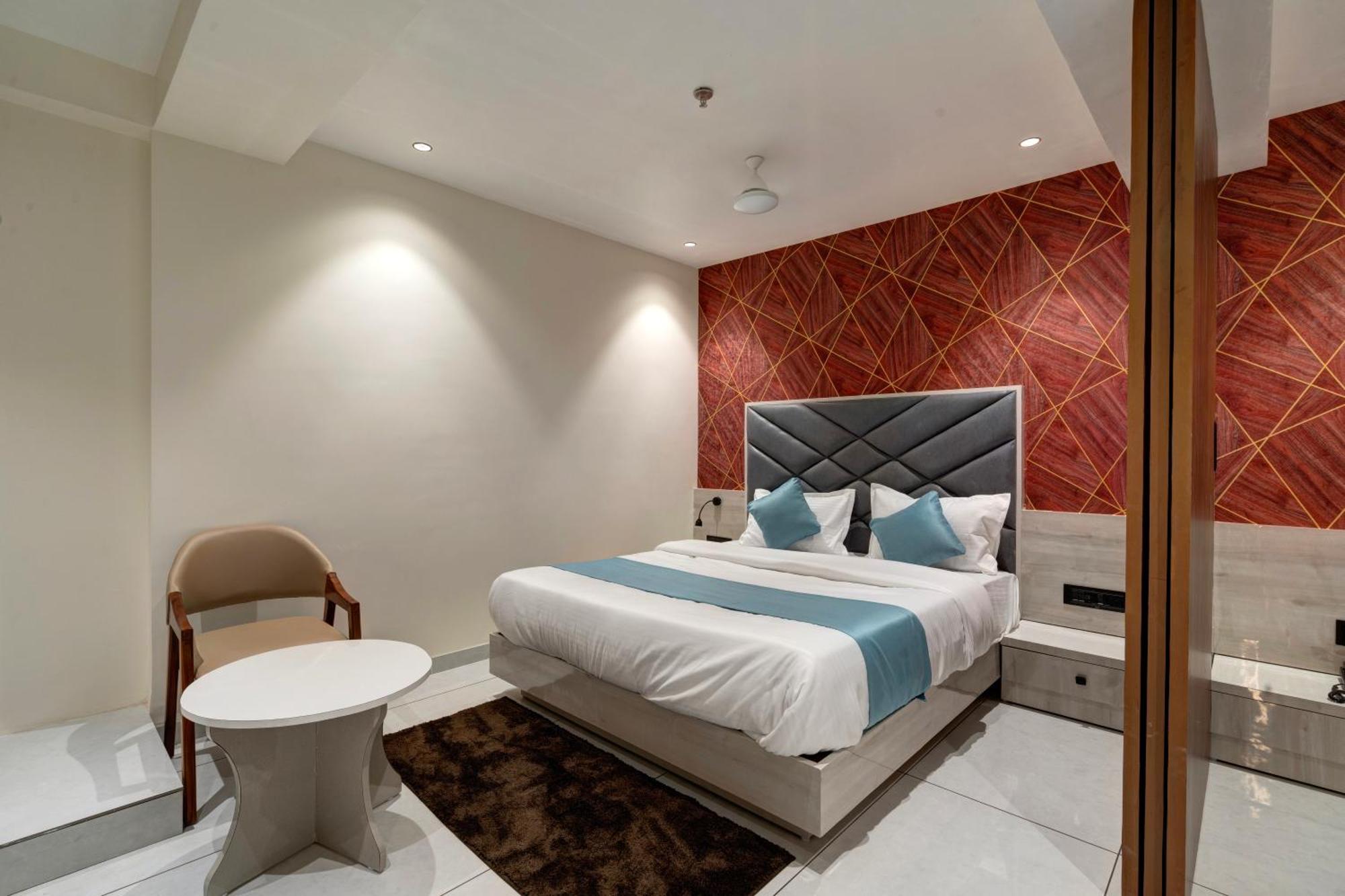 Hotel Shrimad Villa Gandhinagar Exterior photo
